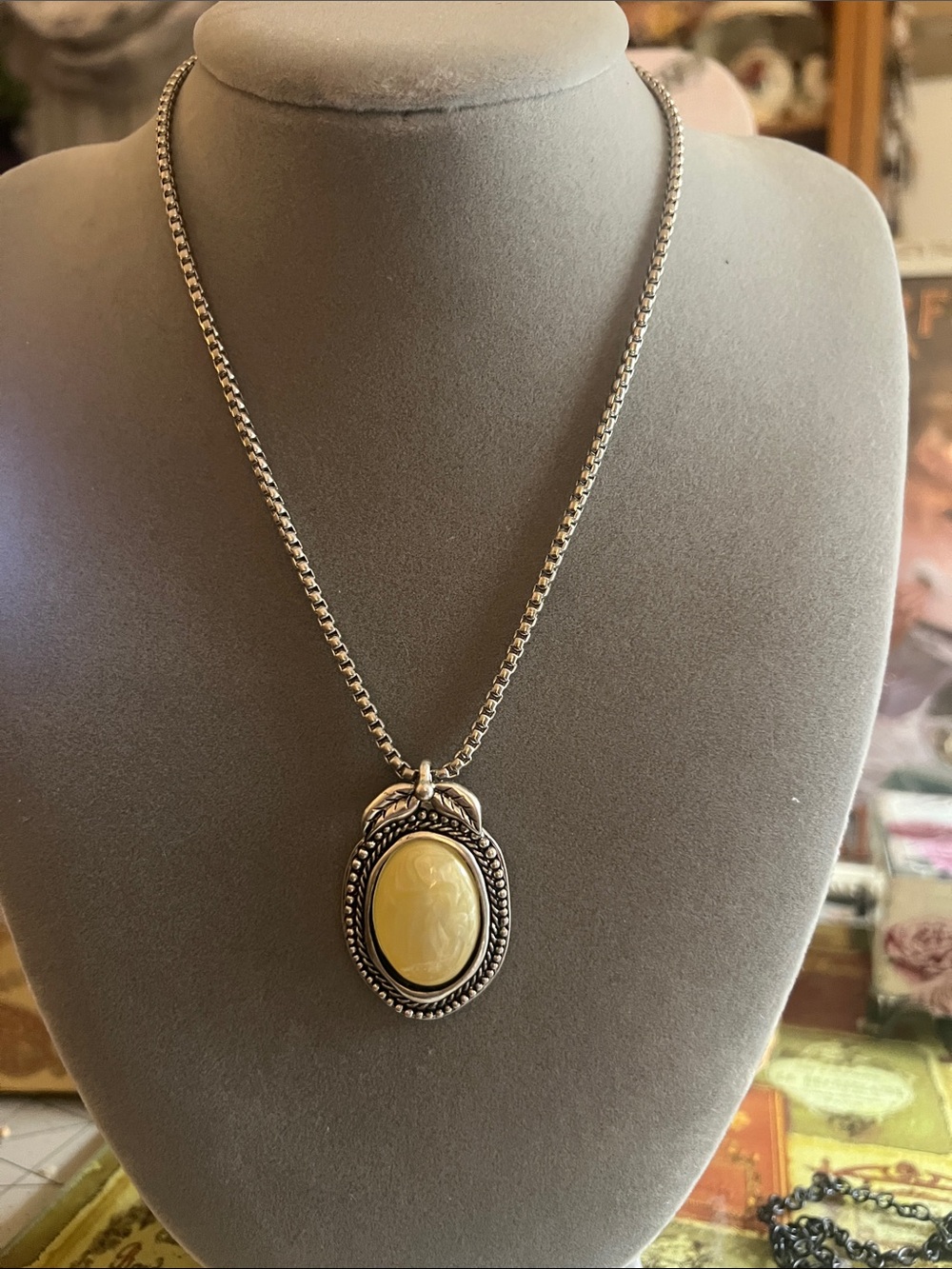 AERO Silver Lemon moon 🍋 Pendant Necklace with Cream Cameo